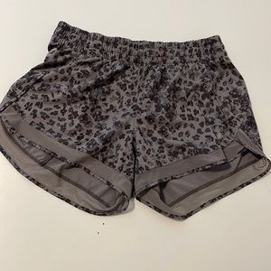 Athleta Mesh Racer Run Shorts 4”